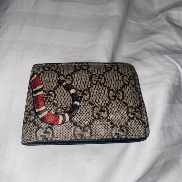 Gucci wallet - Picture 1 of 2